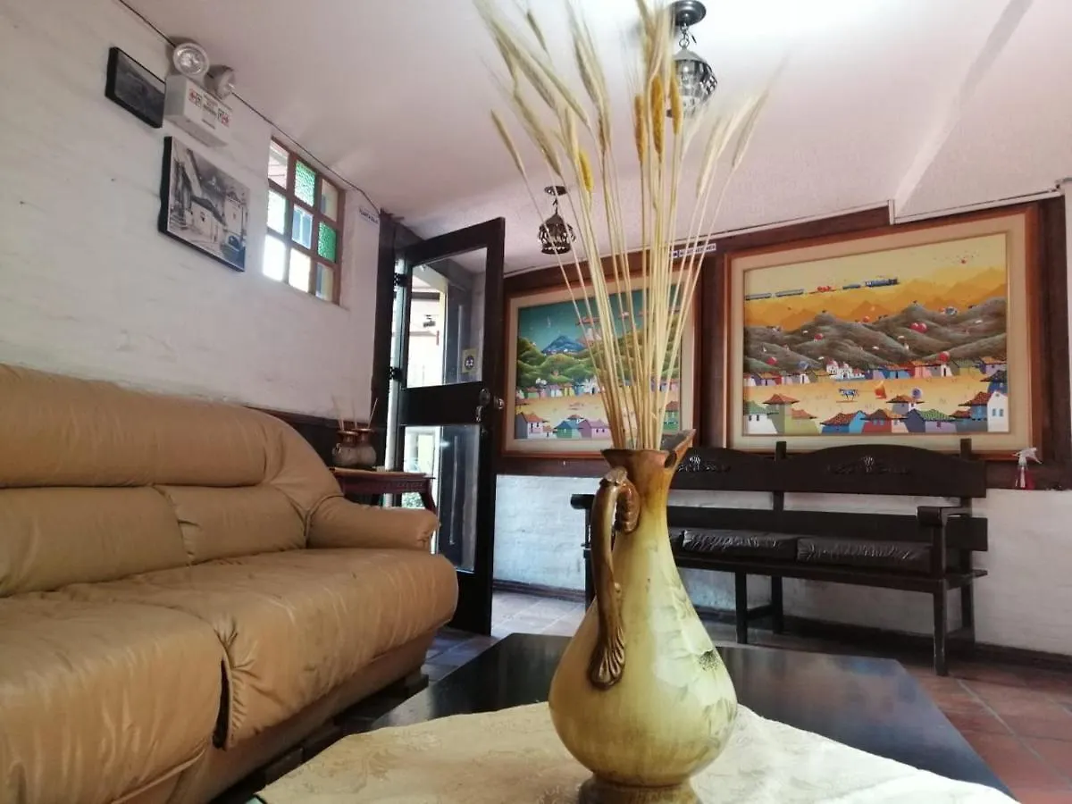 Hatun Runa Hostal Quito Affittacamere